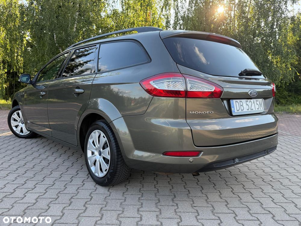 Ford Mondeo 1.6 Ti-VCT Champions Edition - 36