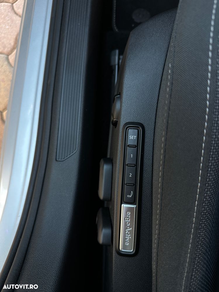 Volkswagen Golf 1.5 TSI ACT Style - 12