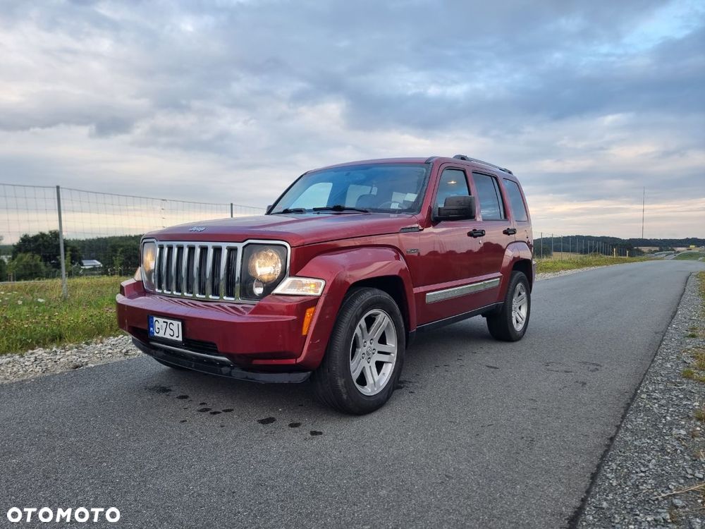 Jeep Liberty 3.7 4x4 - 12