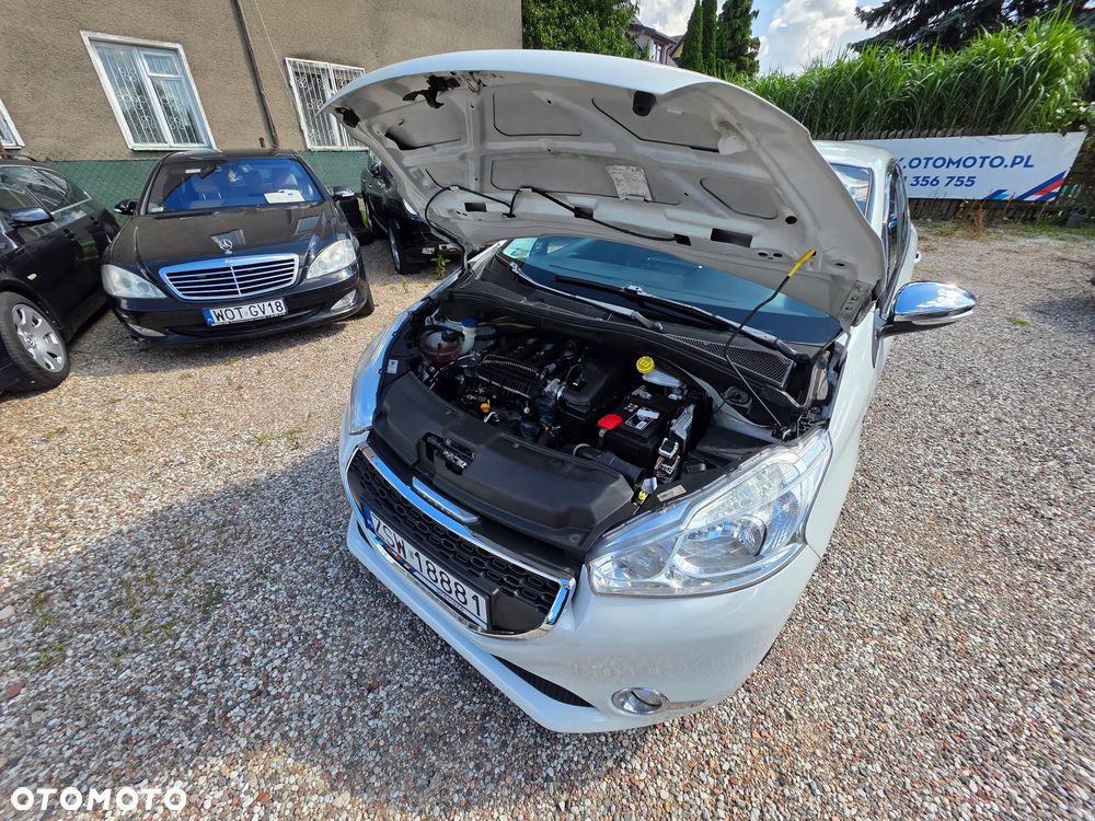 Peugeot 208 82 VTI Style - 11