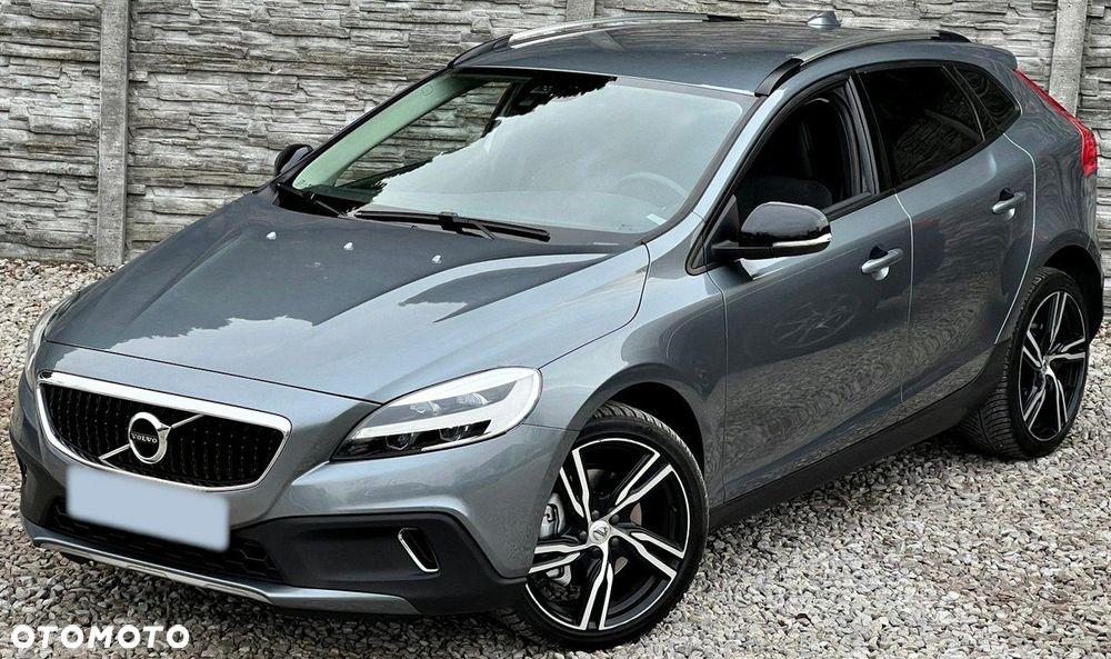 Volvo V40 Cross Country - 18