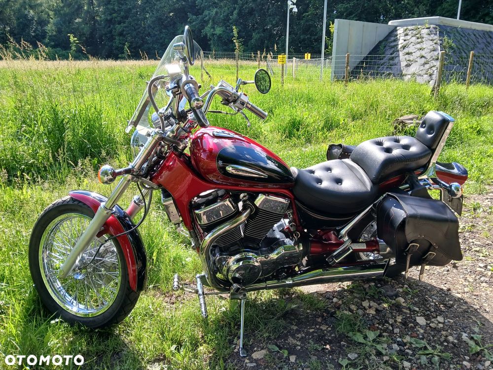 Suzuki Intruder - 13