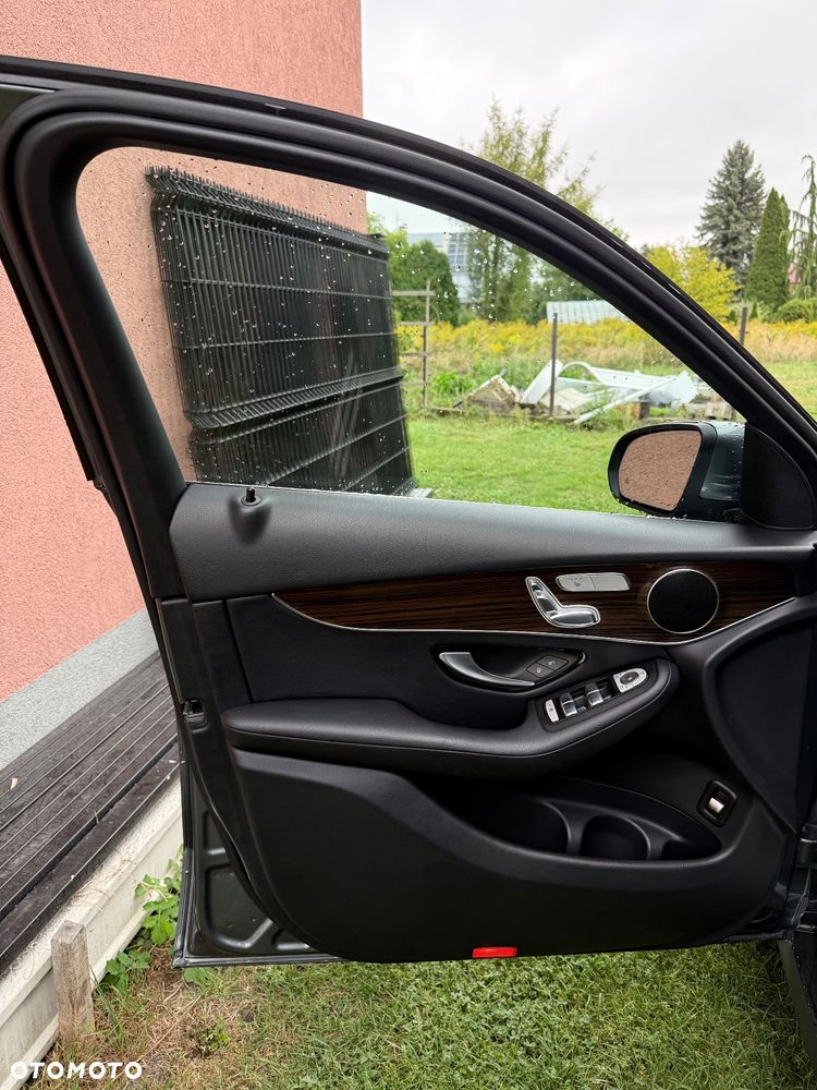 Mercedes-Benz GLC - 26