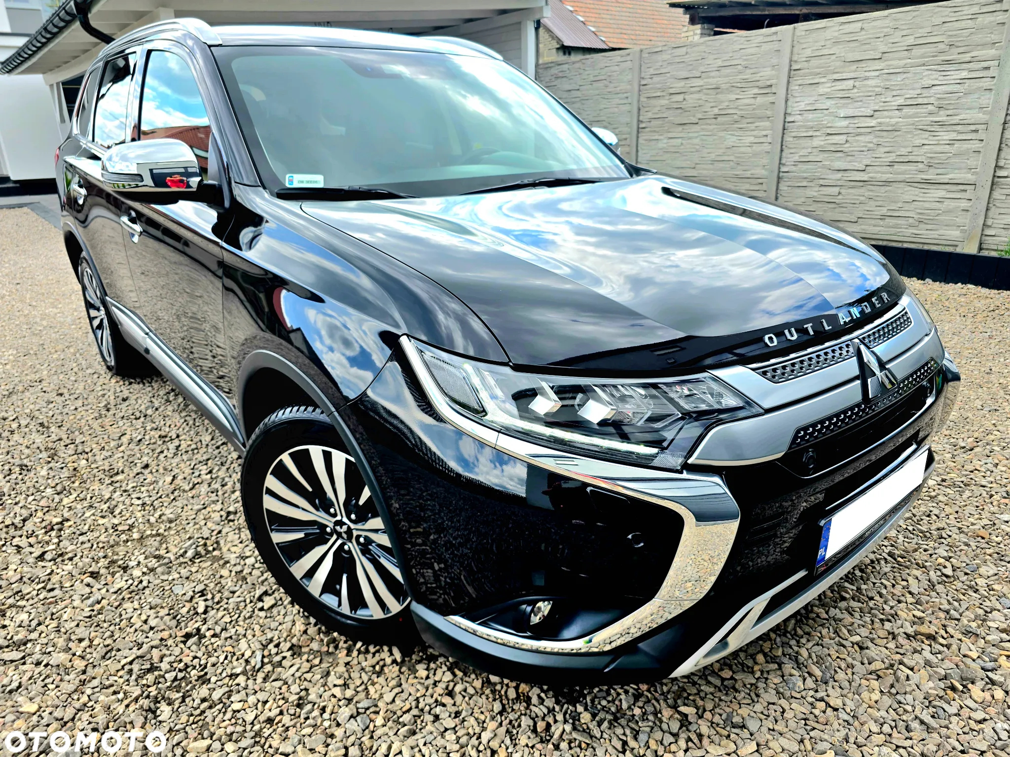 Mitsubishi Outlander 2.0 Instyle + 4WD CVT - 10