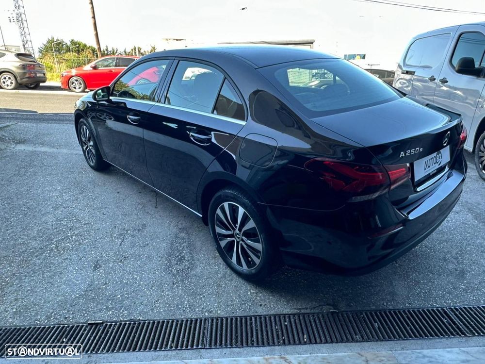 Mercedes-Benz A 250 Limousine e Progressive - 2
