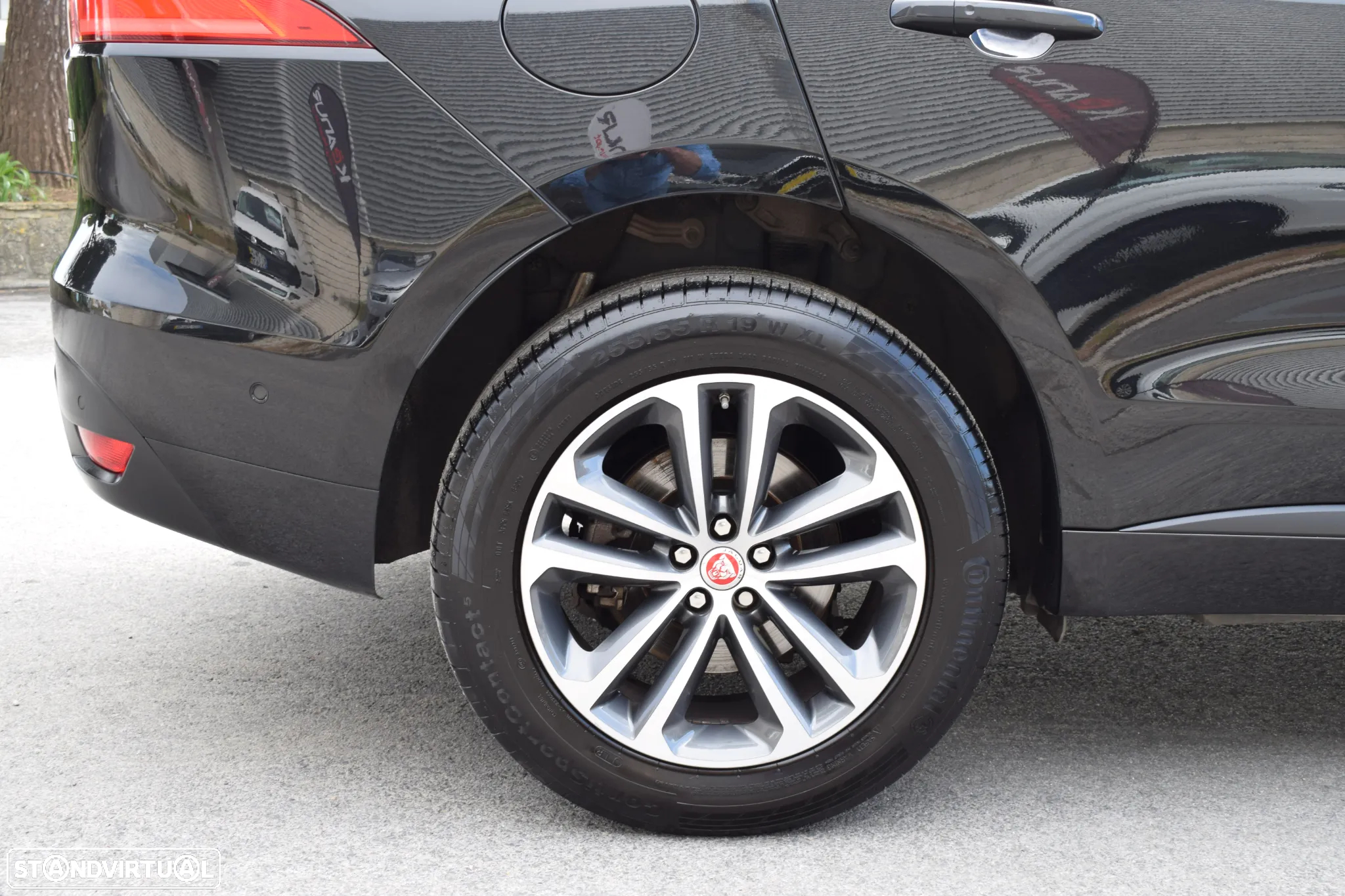 Jaguar F-Pace 2.0 i4D R-Sport AWD - 20