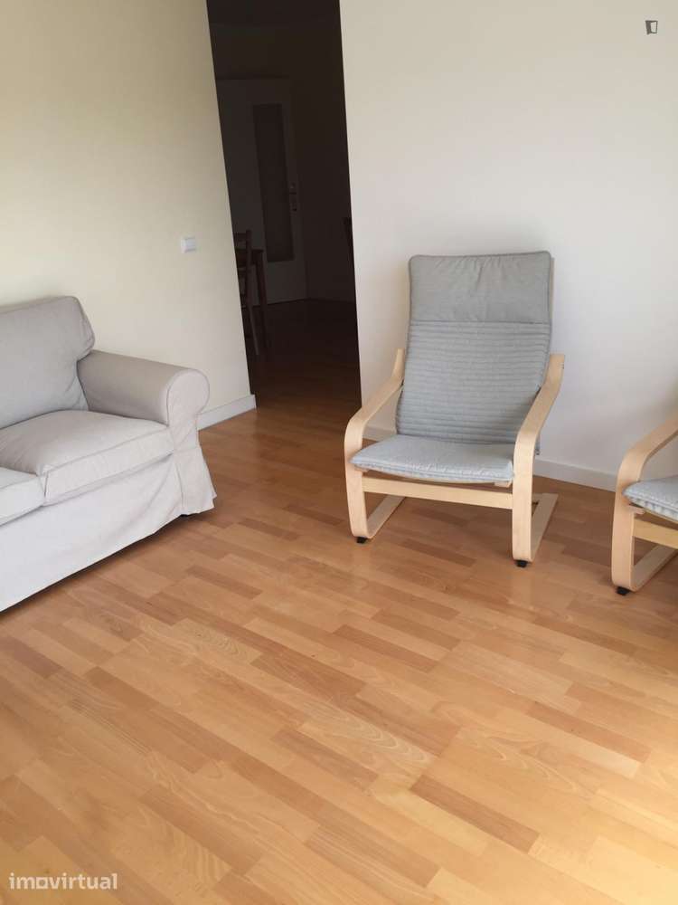 Quarto - localizado em Almada Lisbon - Grande imagem: 3/8