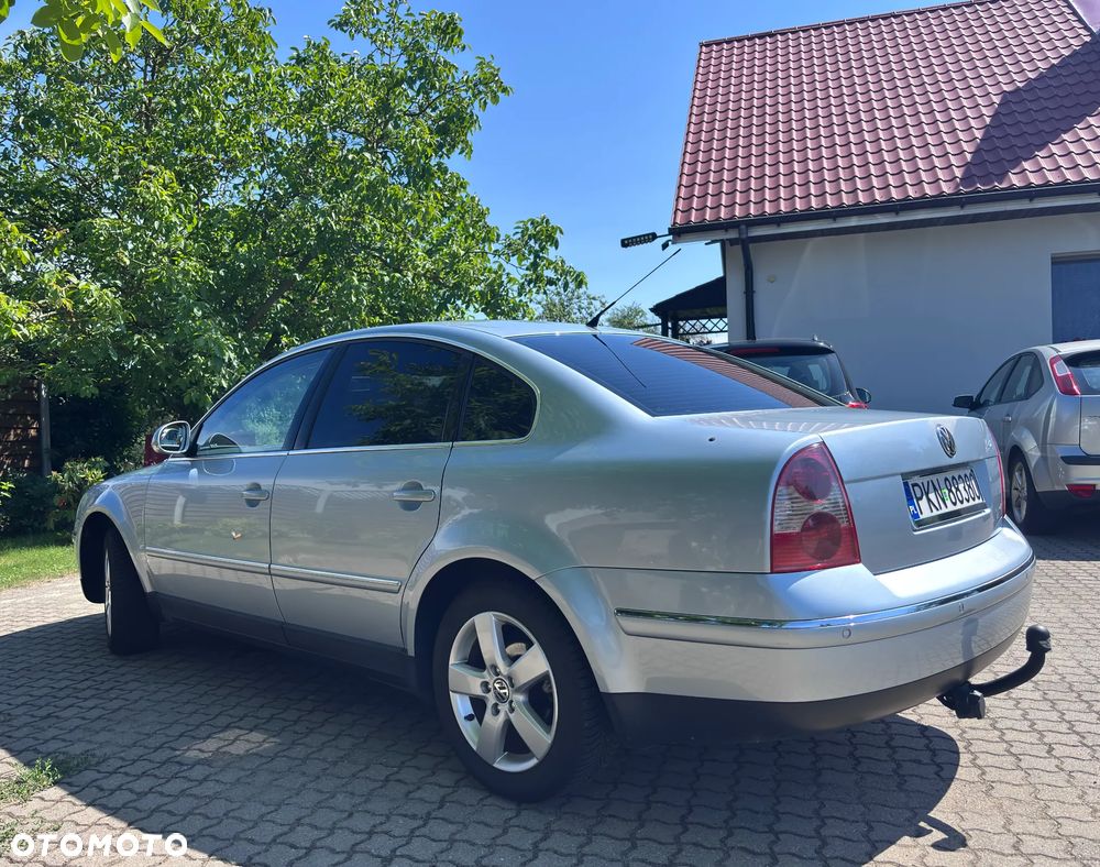 Volkswagen Passat 1.9 TDI Highline - 3