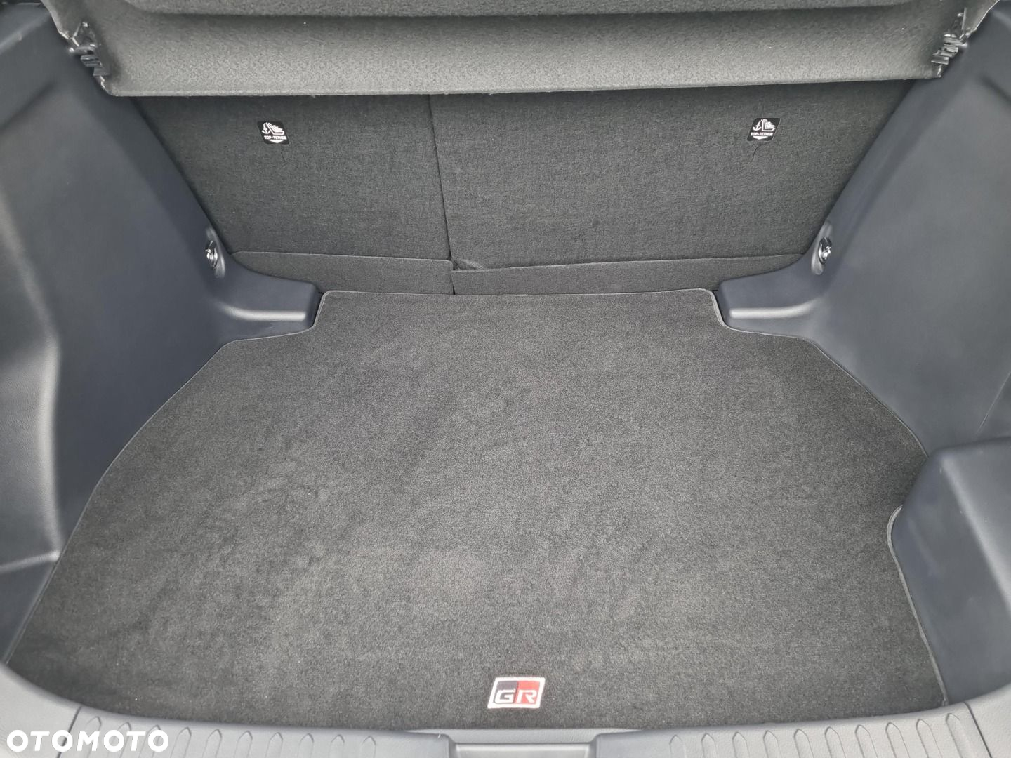 Toyota C-HR - 12
