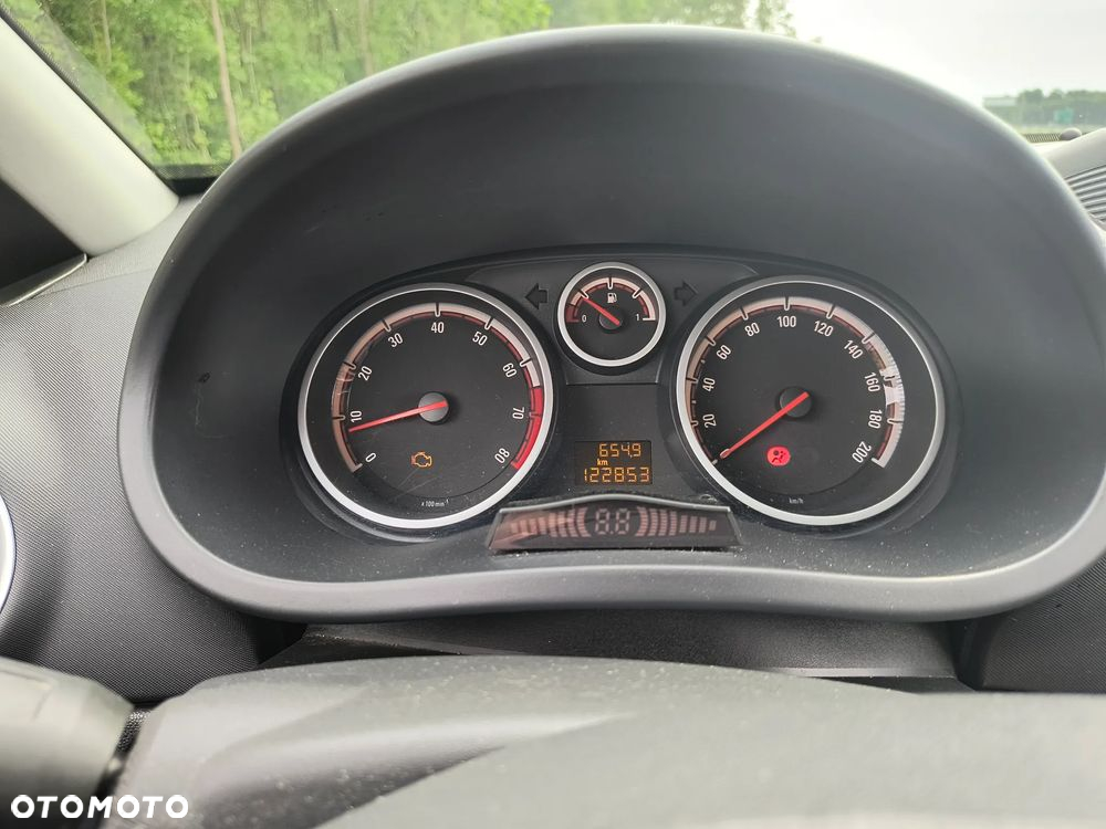 Opel Corsa 1.4 16V Cosmo - 26