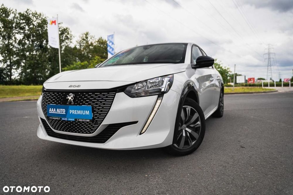 Peugeot 208 - 8