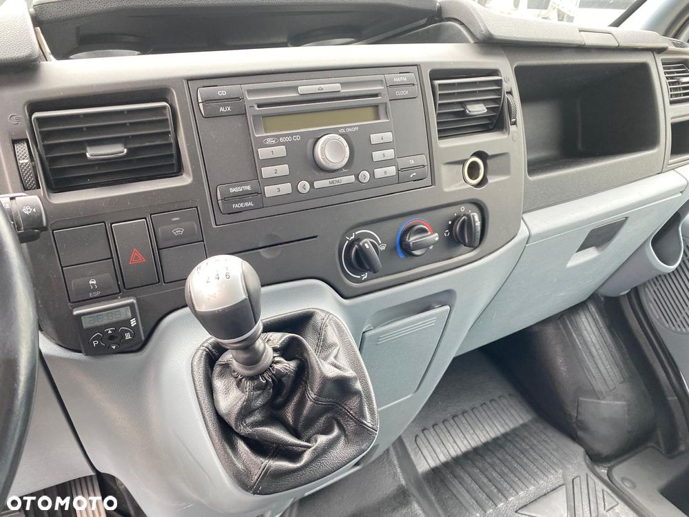Ford TRANSIT - 13