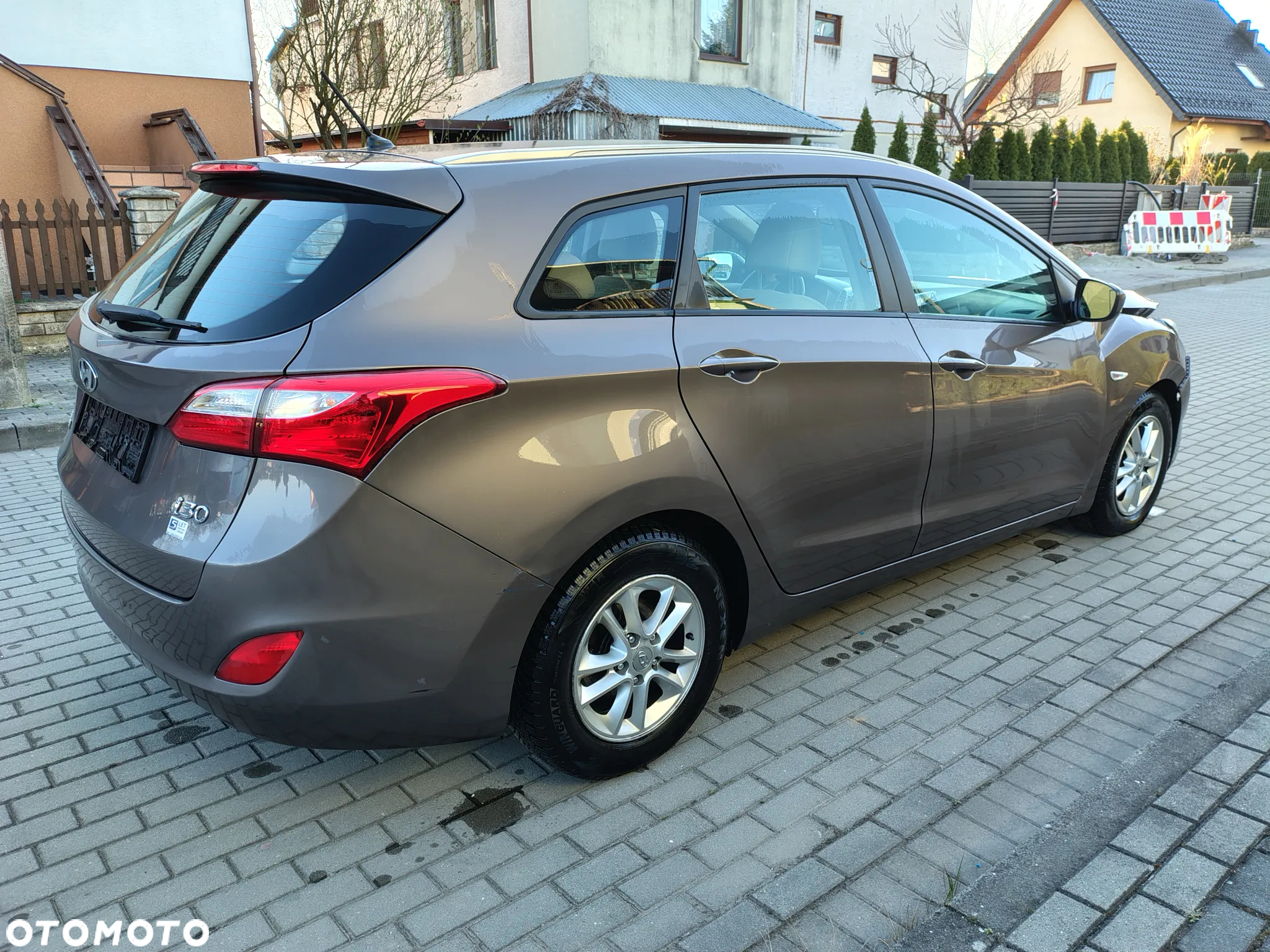 Hyundai i30 1.6 Premium - 11