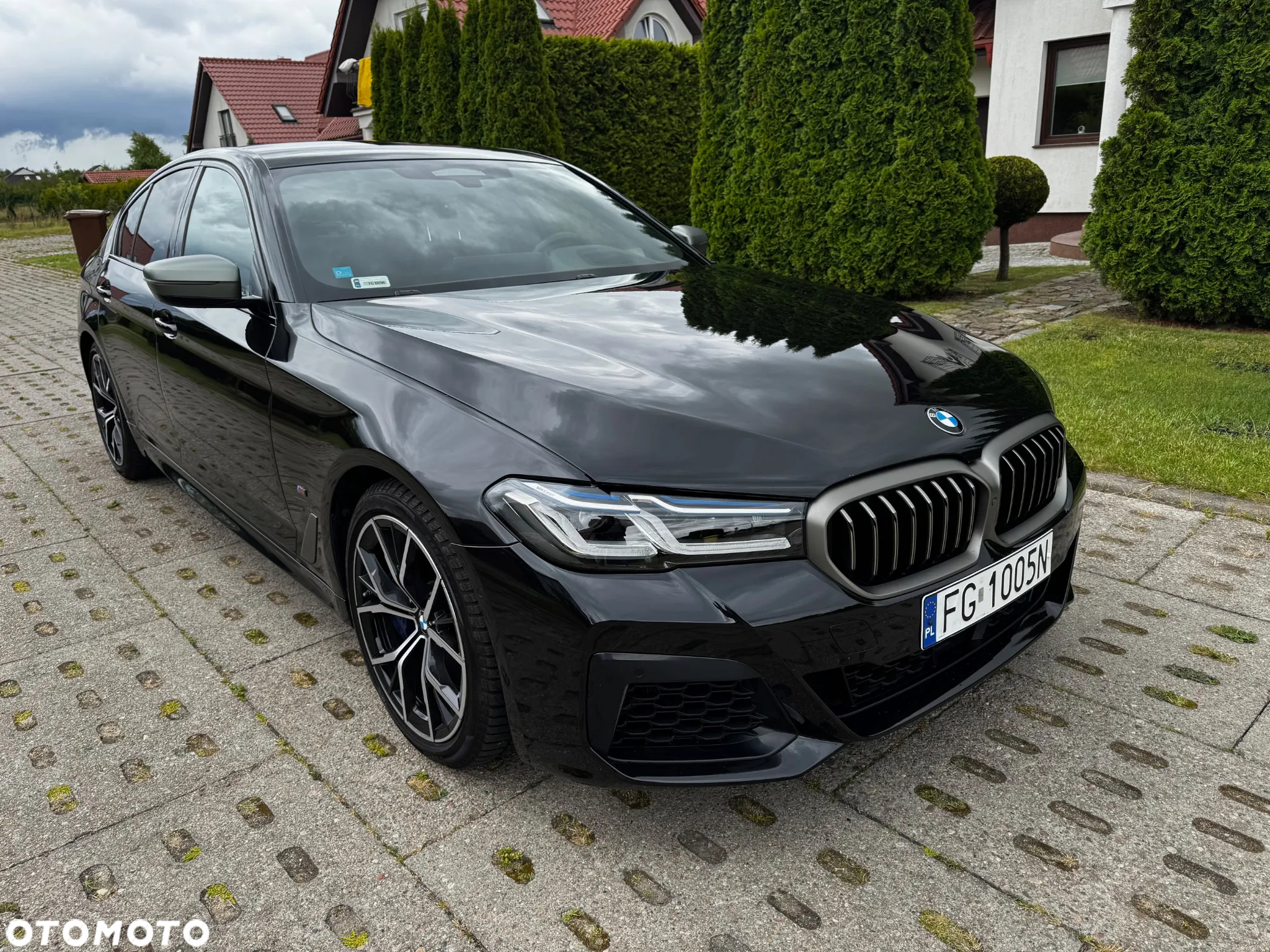 BMW Seria 5 M550i xDrive sport - 4