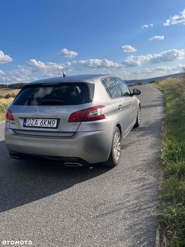 Peugeot 308 1.2 PureTech Allure S&S - 6