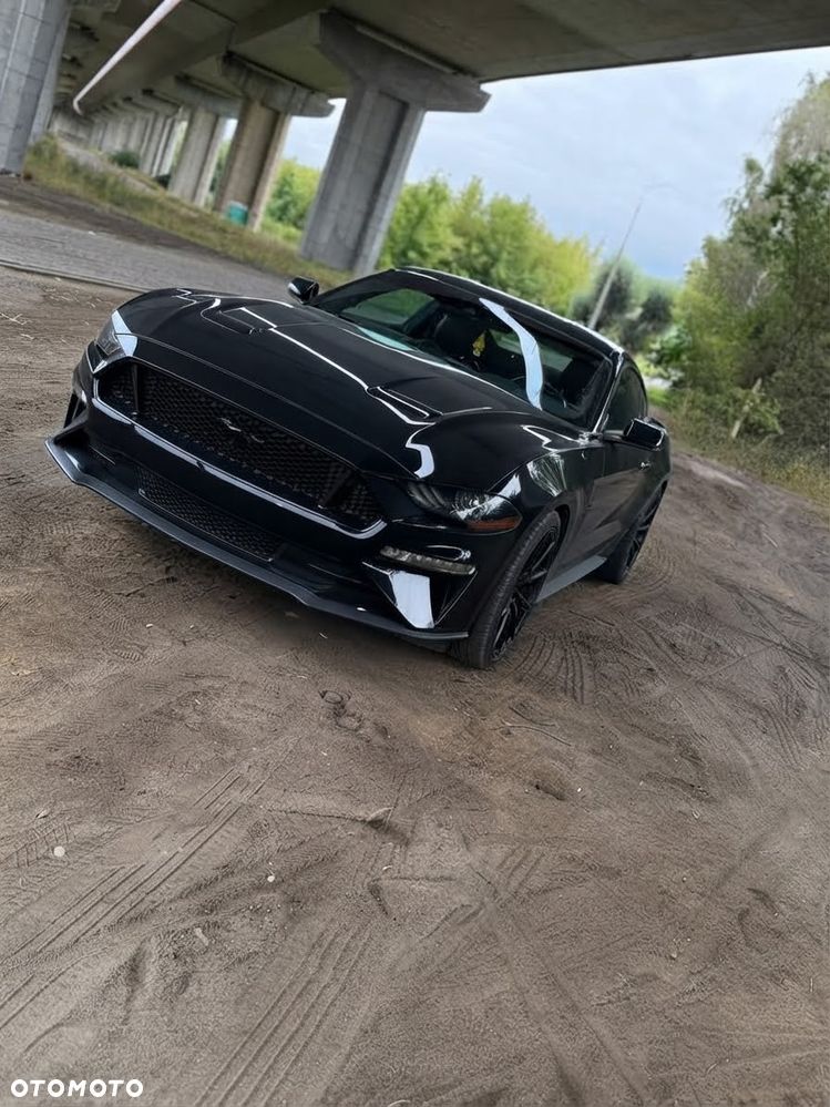 Ford Mustang - 1