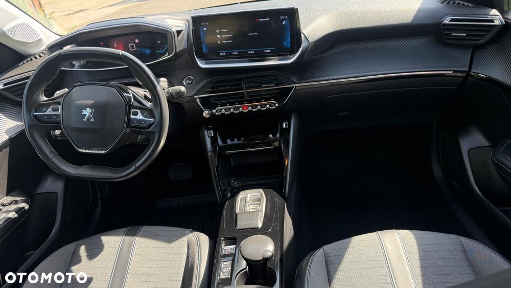 Peugeot 208 - 7