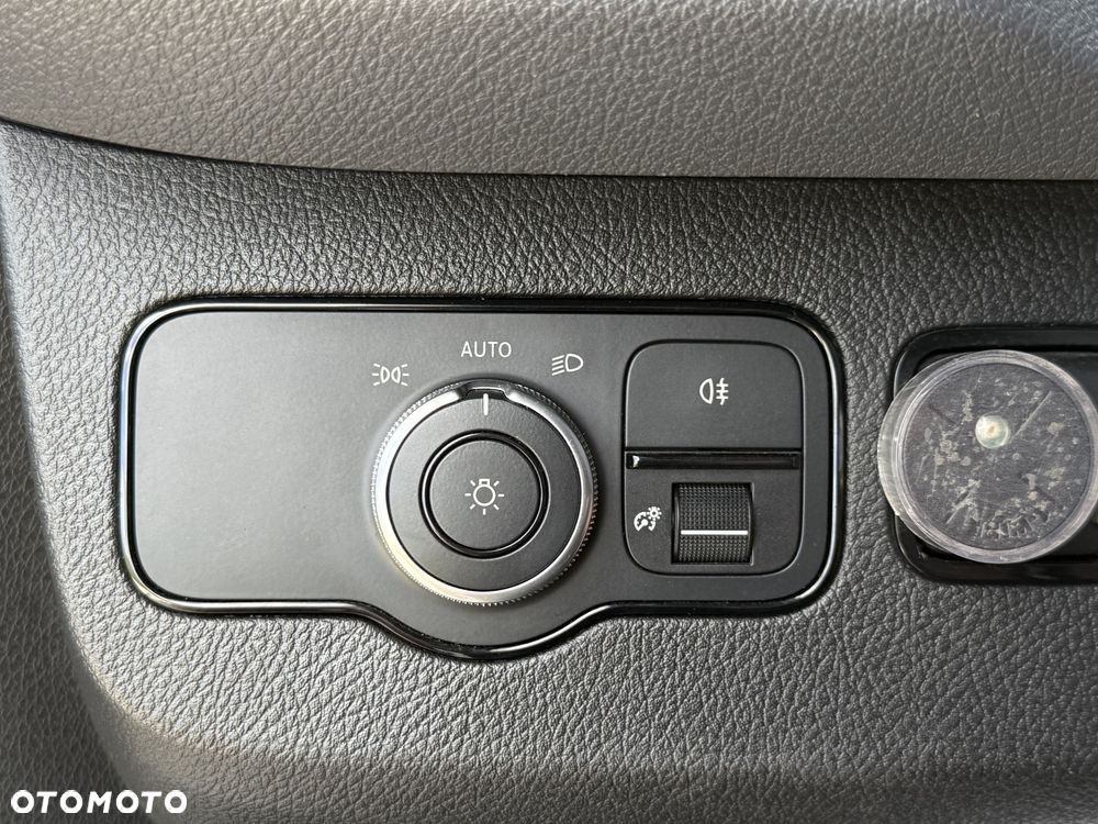 Mercedes-Benz Sprinter - 33