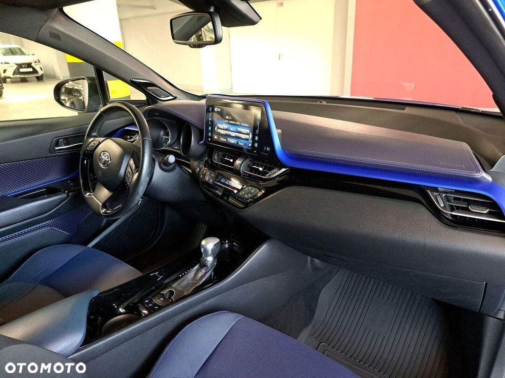 Toyota C-HR 1.8 Hybrid Dynamic - 17