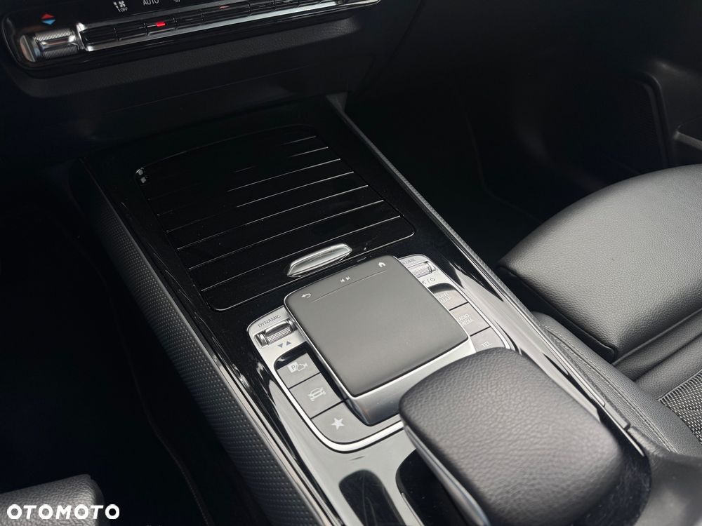 Mercedes-Benz Klasa B 180 d AMG Line 7G-DCT - 19