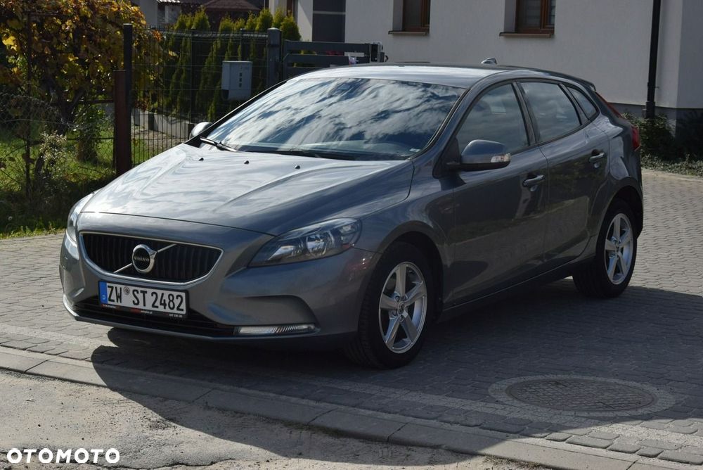 Volvo V40