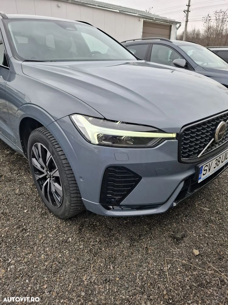 Volvo XC 60 B4 D Plus Dark - 11