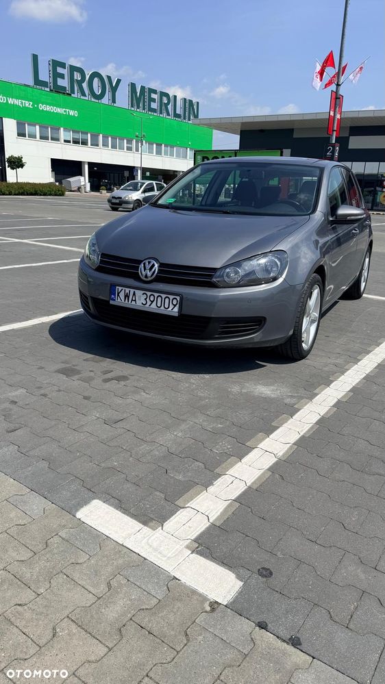 Volkswagen Golf - 1