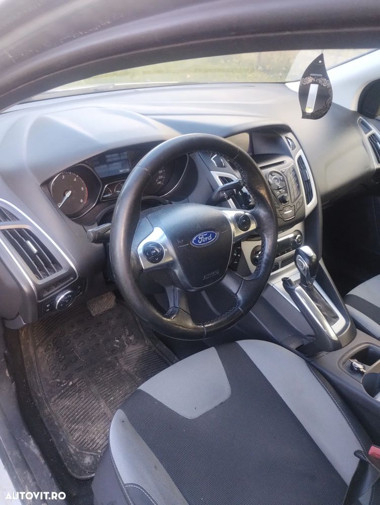 Ford Focus 2.0 TDCI DPF Powershift Titanium - 5