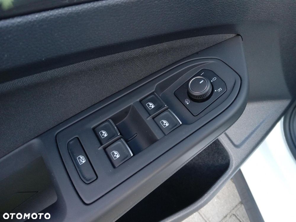 Volkswagen Golf VIII 2.0 TSI GTI DSG - 18