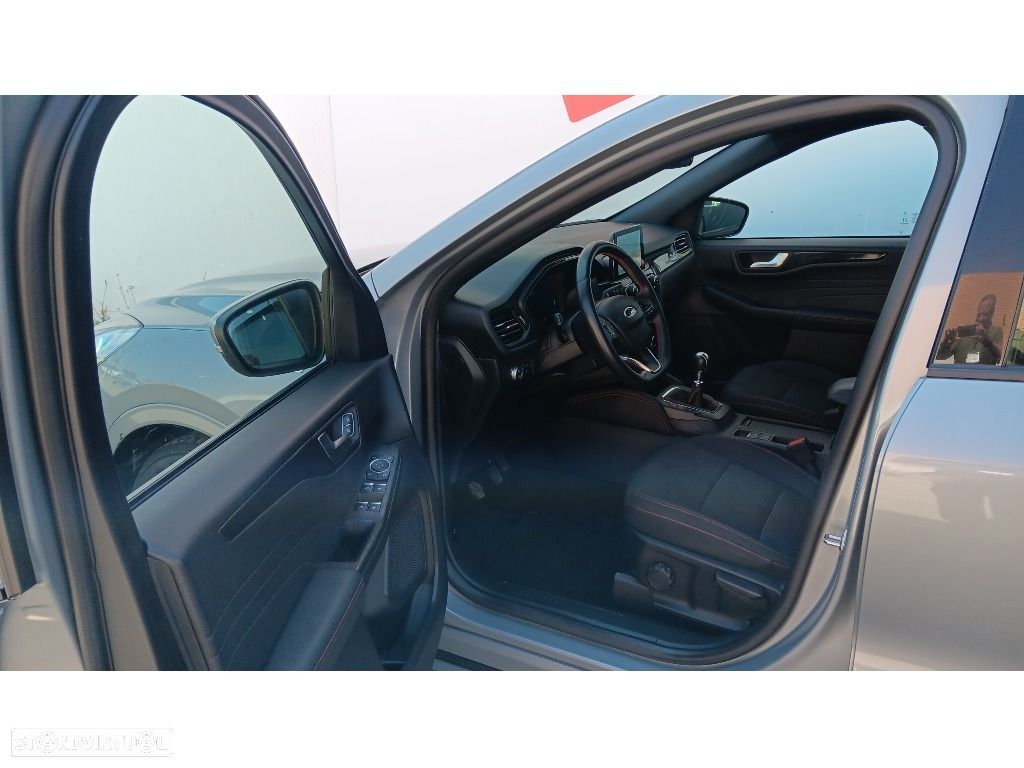 Ford Kuga 1.5 EcoBoost ST-Line - 4