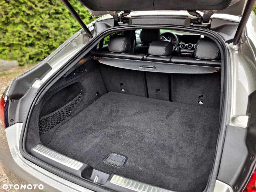 Mercedes-Benz GLC 300 d 4Matic 9G-TRONIC Exclusive - 17