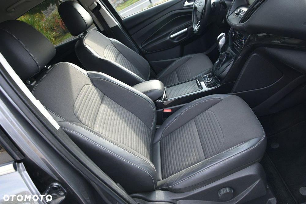 Ford Kuga 2.0 TDCi 4WD Titanium - 29