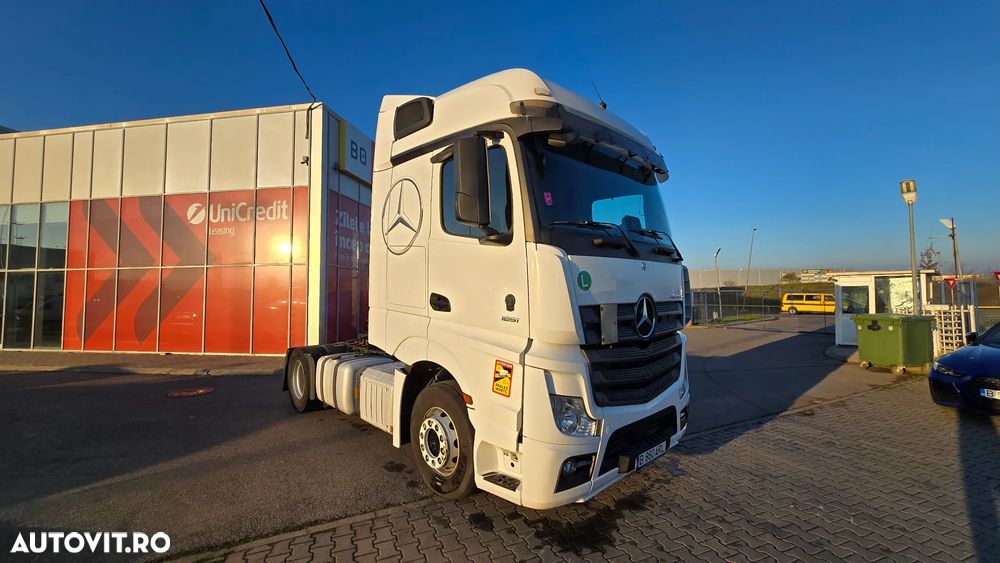 Mercedes-Benz 1851 - 1