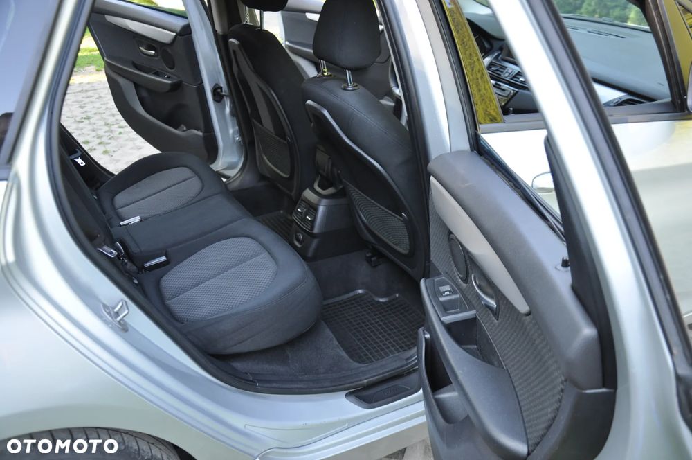 BMW Seria 2 218d Advantage - 32