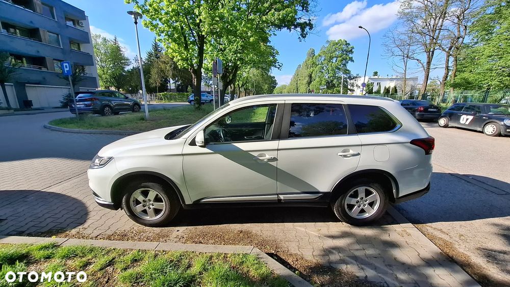 Mitsubishi Outlander 2.0 Intense + Navi 4WD CVT - 2