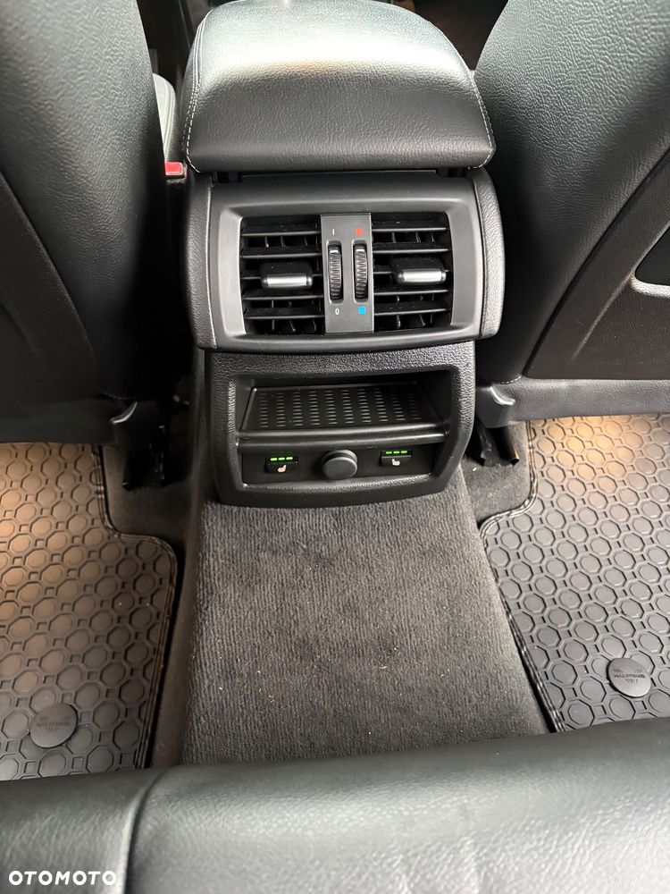 BMW X3 xDrive28i xLine - 15