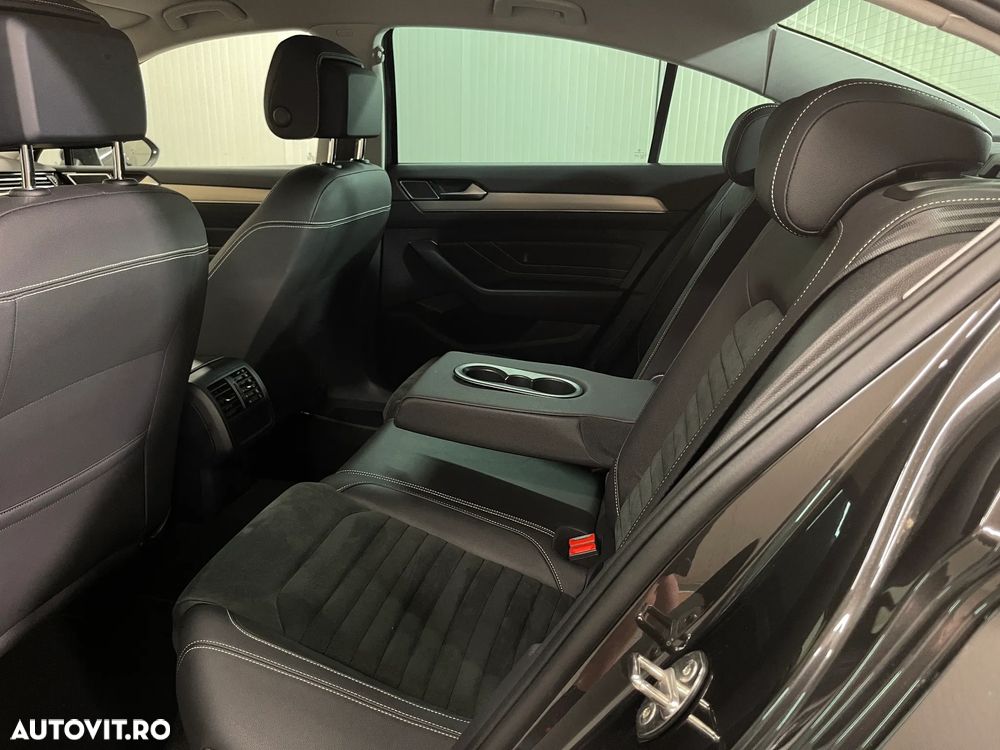 Volkswagen Passat 2.0 TDI DSG Highline - 12
