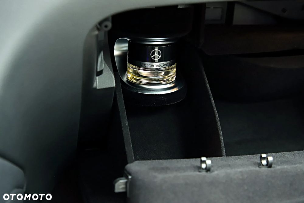 Mercedes-Benz GLC - 36