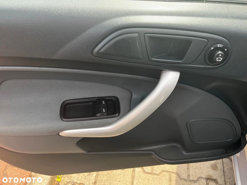 Ford Fiesta 1.4 TDCi Platinium X - 11