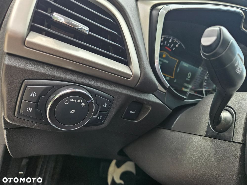 Ford Mondeo - 29