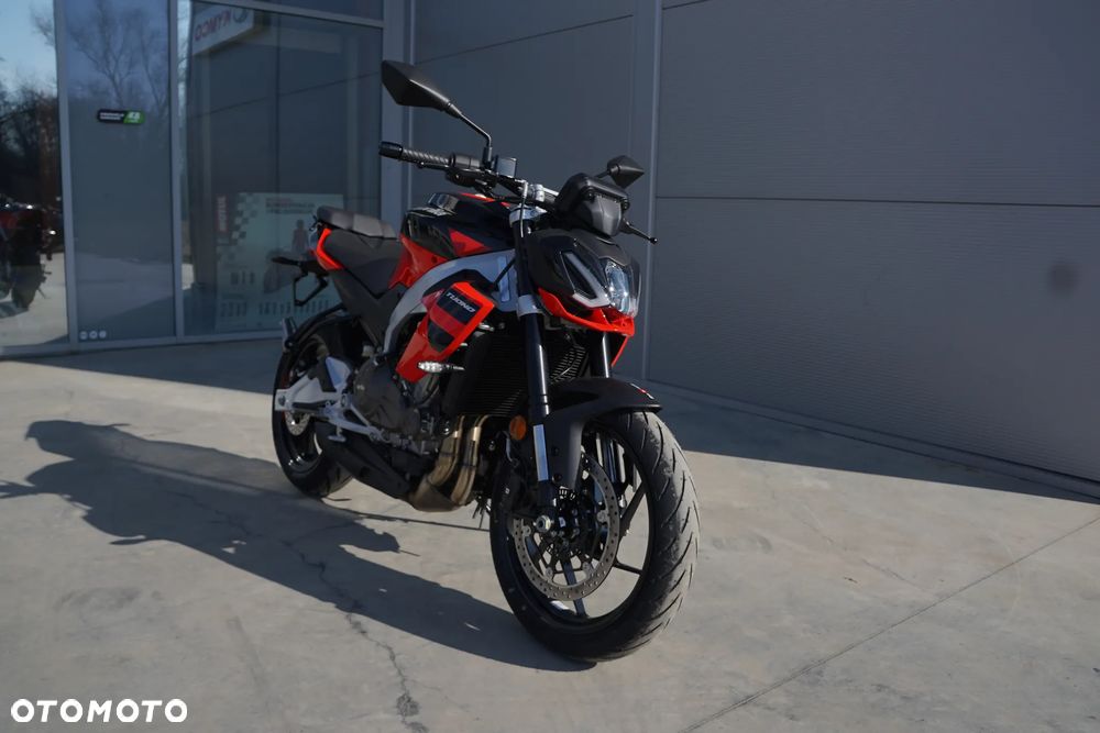 Aprilia Tuono - 12