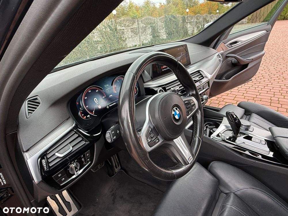 BMW Seria 5 520d M Sport Edition - 29