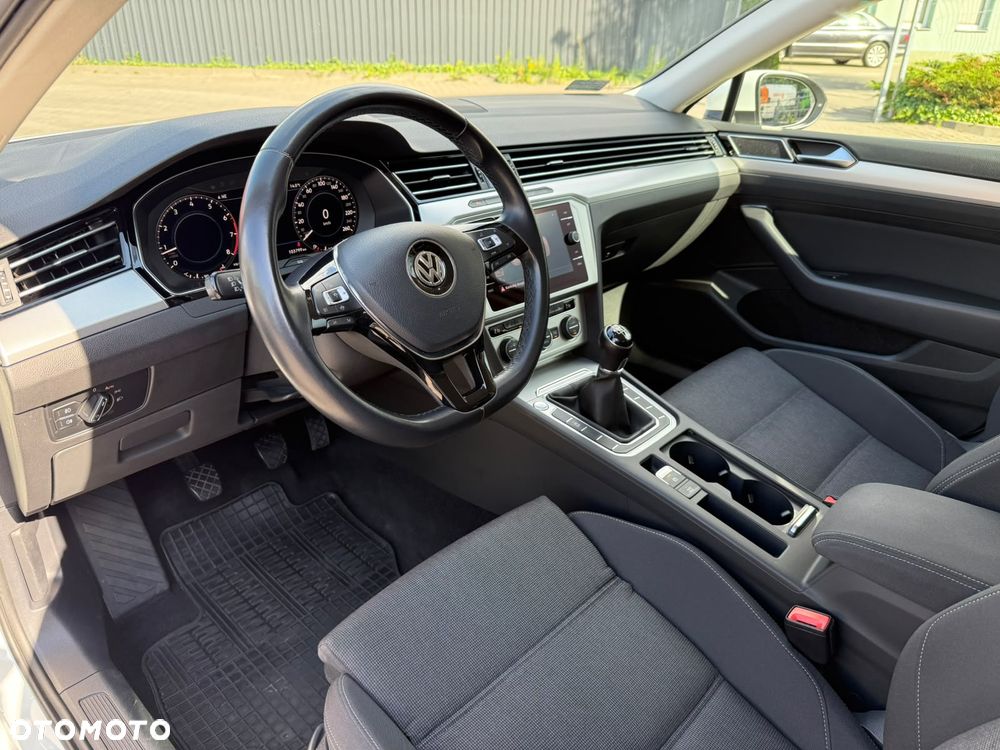 Volkswagen Passat - 7