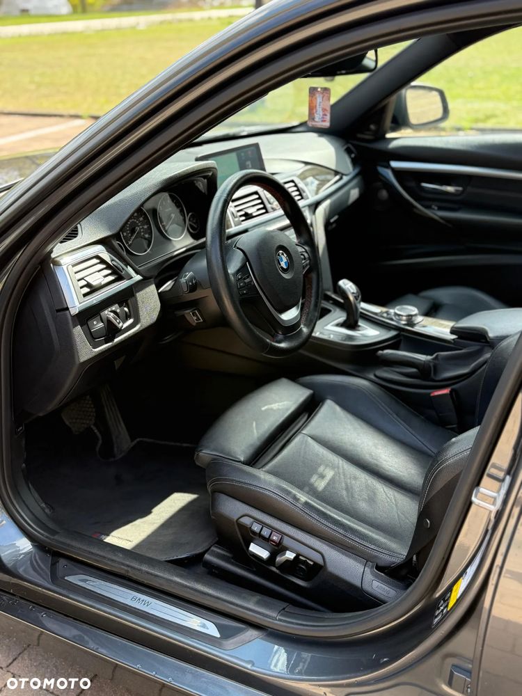 BMW Seria 3 328i xDrive Sport-Aut Sport Line - 19