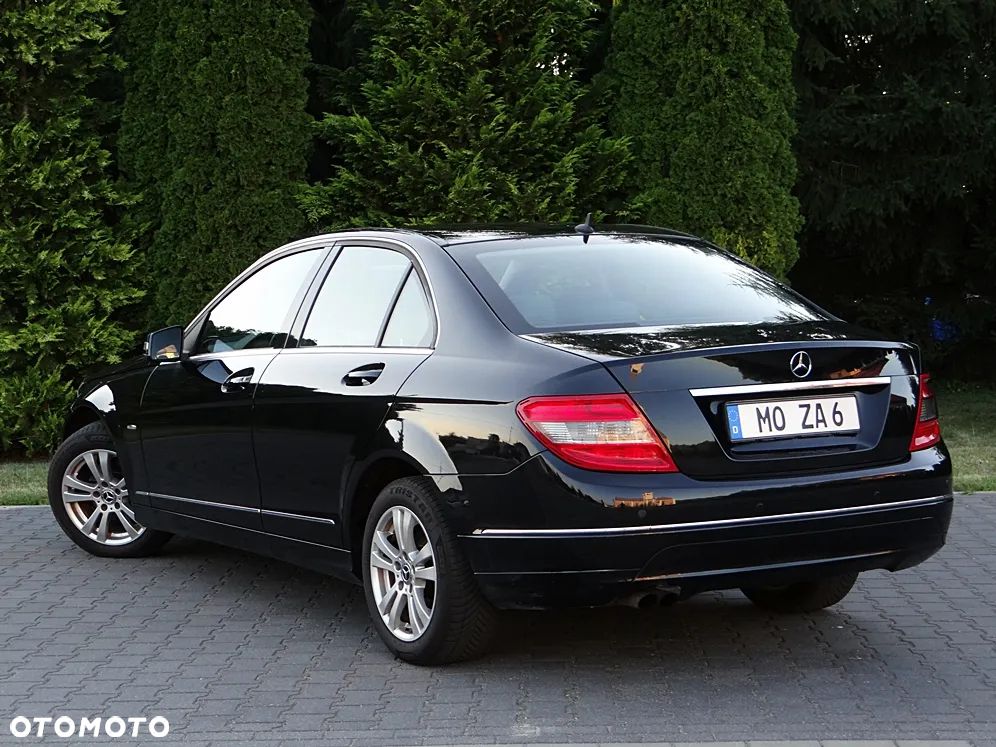 Mercedes-Benz Klasa C 180 Avantgarde Edition - 15