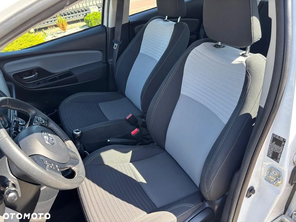 Toyota Yaris 1.0 VVT-i - 15