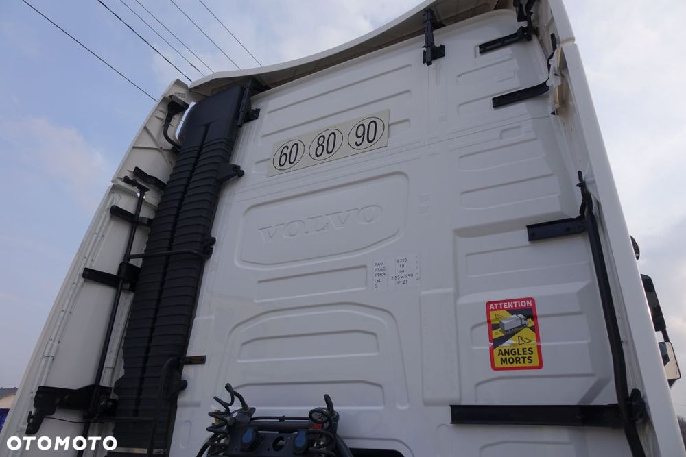 Volvo FH 500 GLOBETROTTER XL / I-SAVE / STANDARD / AUTOMAT / EURO 6 / KLIMATYZACJA POSTOJOWA / LODÓWKA / LED / NAVI / 2 ZBIORNIKI - 20