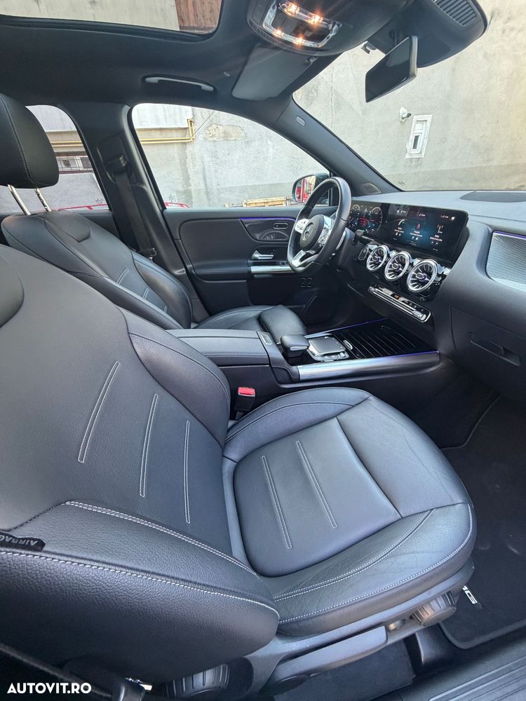 Mercedes-Benz GLA - 8