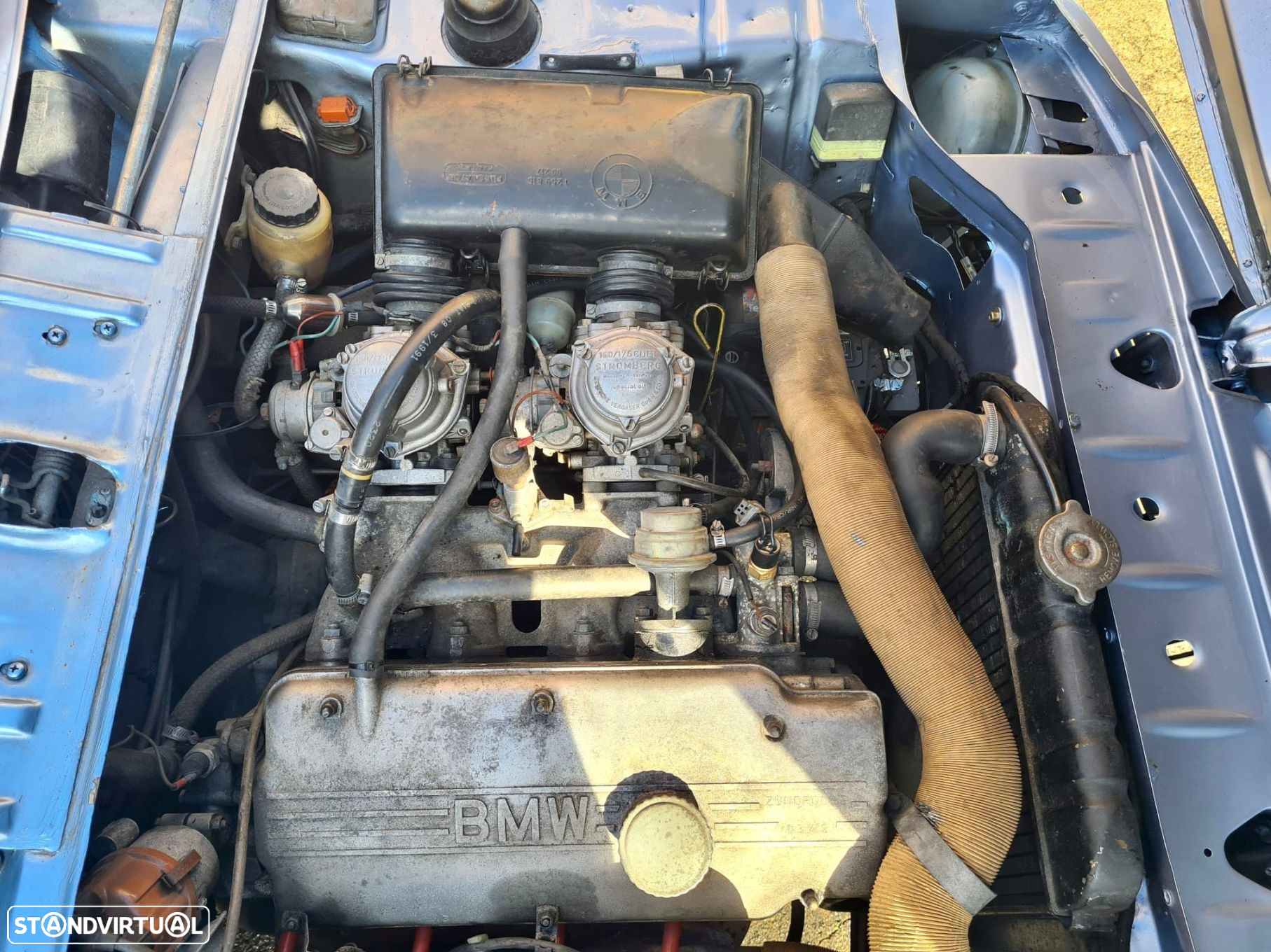 BMW 2002 - 24