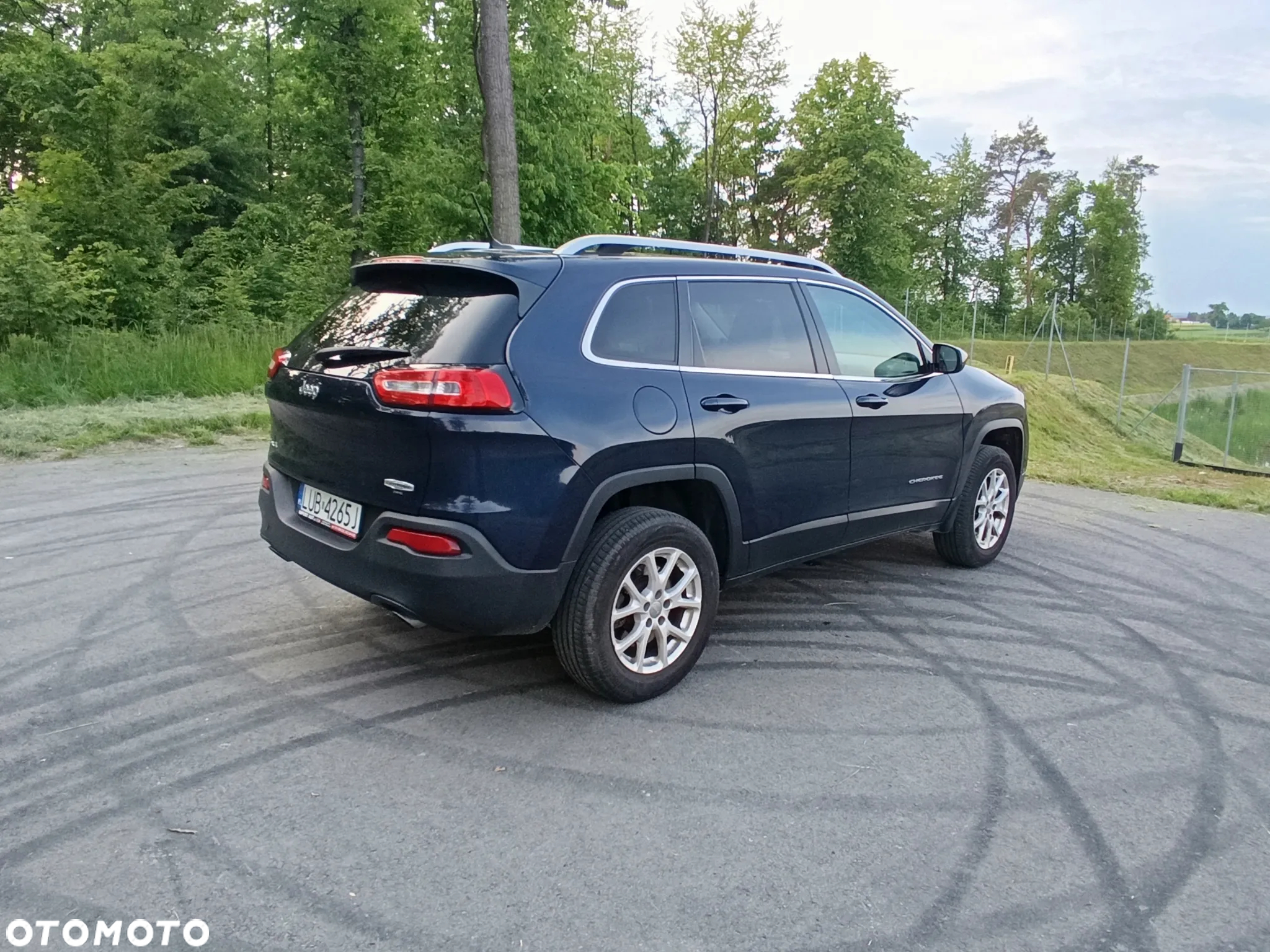 Jeep Cherokee - 5